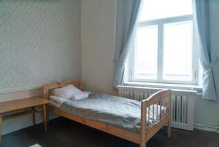 Хостелы Imaginary Hostel Таллин Двухместный номер с 2 отдельными кроватями и видом на город-2