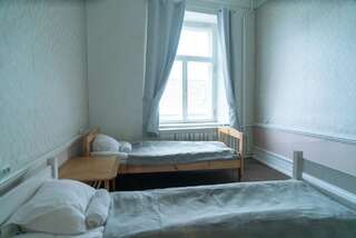 Хостелы Imaginary Hostel Таллин Двухместный номер с 2 отдельными кроватями и видом на город-6
