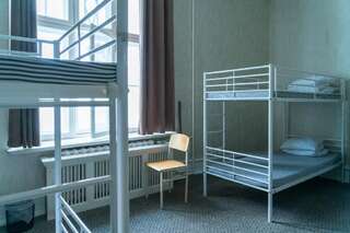 Хостелы Imaginary Hostel Таллин Спальное место в общем 12-местном номере для мужчин-1