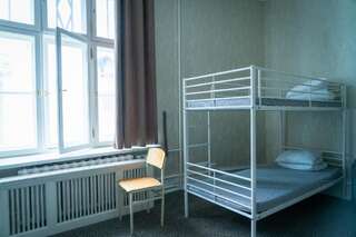 Хостелы Imaginary Hostel Таллин Спальное место в общем 12-местном номере для мужчин-2