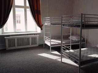 Хостелы Imaginary Hostel Таллин Спальное место в общем 12-местном номере для мужчин-4