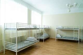 Хостелы Imaginary Hostel Таллин Спальное место в общем номере для мужчин и женщин с 12 кроватями-4