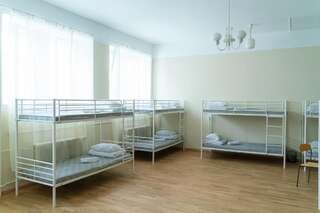 Хостелы Imaginary Hostel Таллин Спальное место в общем номере для мужчин и женщин с 12 кроватями-12